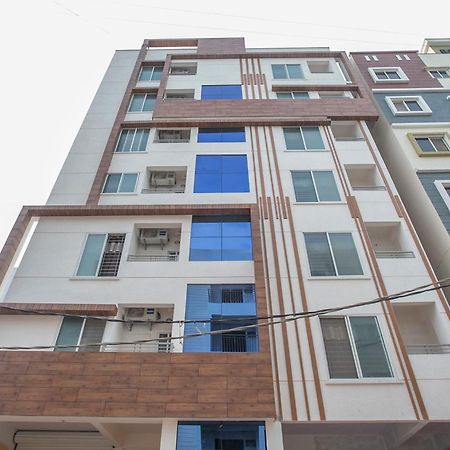 Oyo 13120 Ambrosia Ξενοδοχείο Μπανγκαλόρ Εξωτερικό φωτογραφία